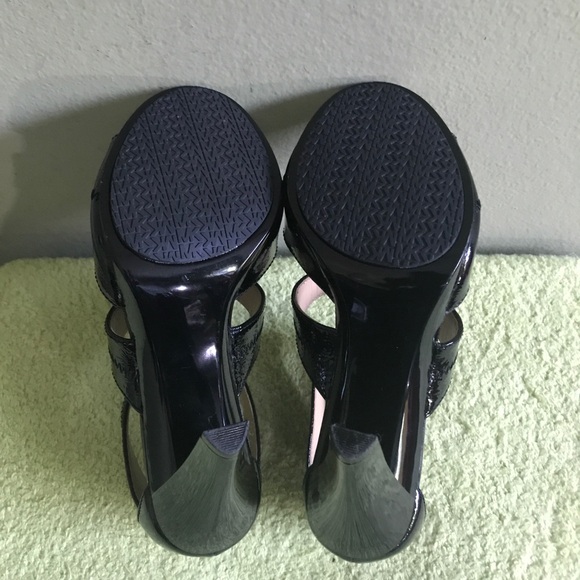 New Michael Kors Black Patent Leather Open Toe Zipper Heels Size 6 - Picture 14 of 14
